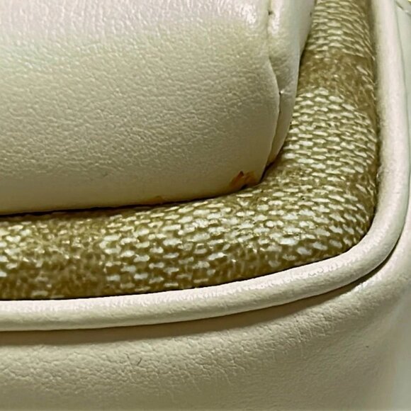 Auth COACH - C7803 White Beige Leather PVC Accessory Case - Picture 4 of 7